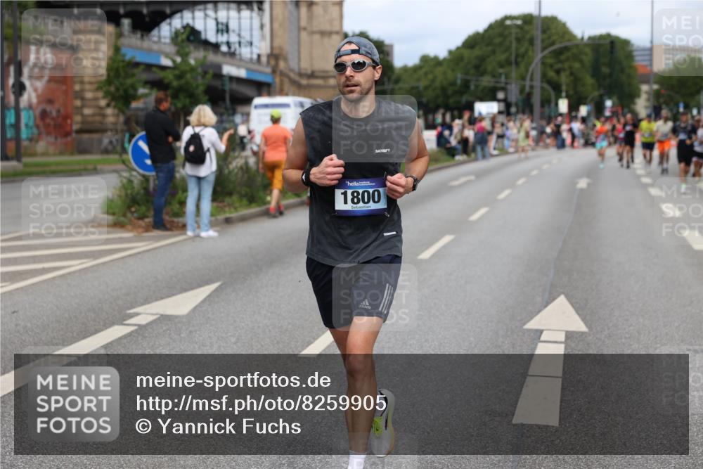 29.06.2025 - hella hamburg halbmarathon Yannick Fuchs http://msf.ph/oto/8259905 29.06.2025 10:36:13 20KM 1441, 1570, 1763, 1800, 2675, 5387, 5987, 6593, 7092, 7432, 8358, 9815, 10415, 10894, 11417, 12434, 12588, 13714, 13876, 14346, 14899, 15521, 15935, 16084, 17159, 17182, 17882, 18442, 18491, 18509, 18764, 18772, 18802, 19046 meine-sportfotos.de