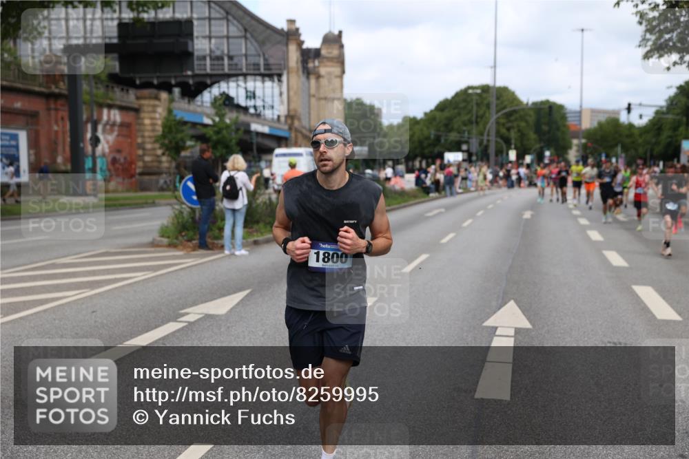 29.06.2025 - hella hamburg halbmarathon Yannick Fuchs http://msf.ph/oto/8259995 29.06.2025 10:36:13 20KM 1441, 1570, 1763, 1800, 2675, 5387, 5987, 6593, 7092, 7432, 8358, 9815, 10415, 10894, 11417, 12434, 12588, 13714, 13876, 14346, 14899, 15521, 15935, 16084, 17159, 17182, 17882, 18442, 18491, 18509, 18764, 18772, 18802, 19046 meine-sportfotos.de