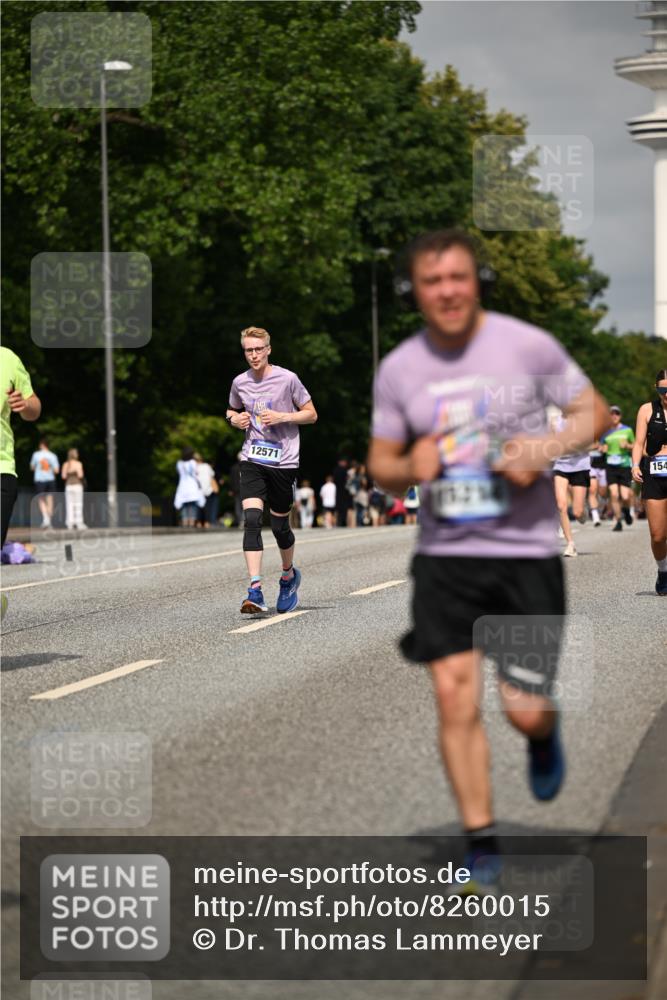 29.06.2025 - hella hamburg halbmarathon Dr. Thomas Lammeyer http://msf.ph/oto/8260015 29.06.2025 10:14:38 Kennedybrücke 1052, 1186, 1548, 1781, 5182, 5653, 5806, 7058, 8561, 8685, 9150, 9829 meine-sportfotos.de