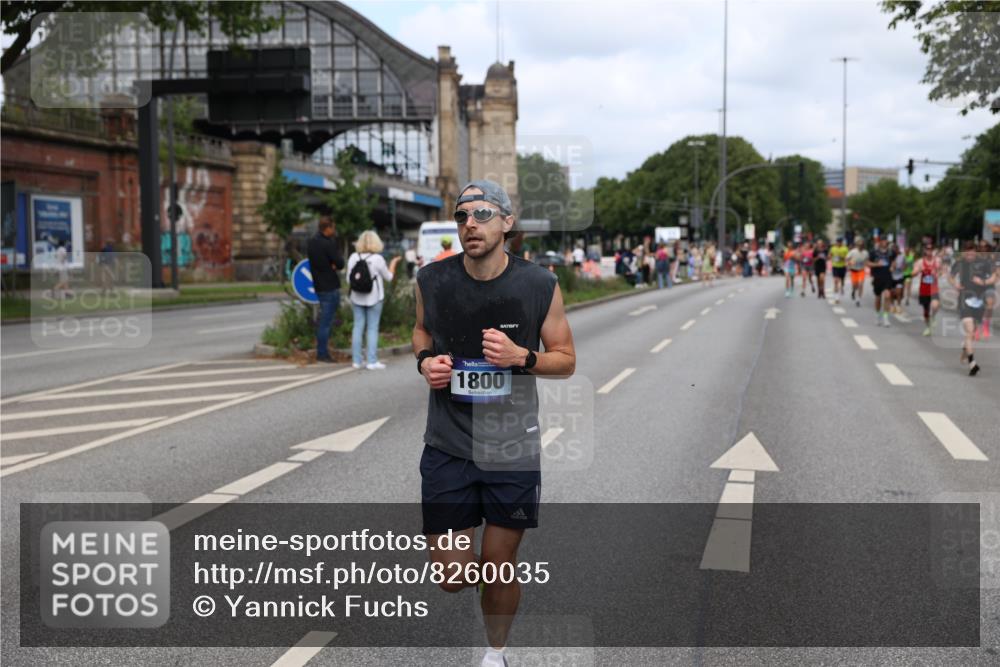 29.06.2025 - hella hamburg halbmarathon Yannick Fuchs http://msf.ph/oto/8260035 29.06.2025 10:36:14 20KM 1441, 1570, 1763, 1800, 2675, 5387, 5690, 5987, 6593, 7092, 7432, 9815, 10415, 10894, 11417, 12434, 12588, 13714, 13876, 14275, 14346, 14899, 15521, 15935, 16084, 17159, 17182, 17882, 18442, 18491, 18509, 18764, 18772, 19046 meine-sportfotos.de
