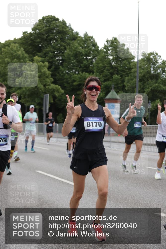 29.06.2025 - hella hamburg halbmarathon Jannik Wohlers http://msf.ph/oto/8260040 29.06.2025 10:32:33 Lombardsbrücke 1078, 1237, 1324, 1732, 2276, 2959, 3391, 3422, 3708, 3753, 3871, 4030, 4096, 4555, 4650, 5110, 6040, 6861, 7387, 7982, 8170, 8839, 9034, 9143, 9471, 9542, 9768, 11260, 11756, 12423, 12424, 12508, 12907, 13789, 14305, 14347, 14743, 15951, 15957, 16502, 16702, 17102, 17157, 17317, 17417, 17508, 17664, 18191, 18409, 18502, 19156, 19213 meine-sportfotos.de