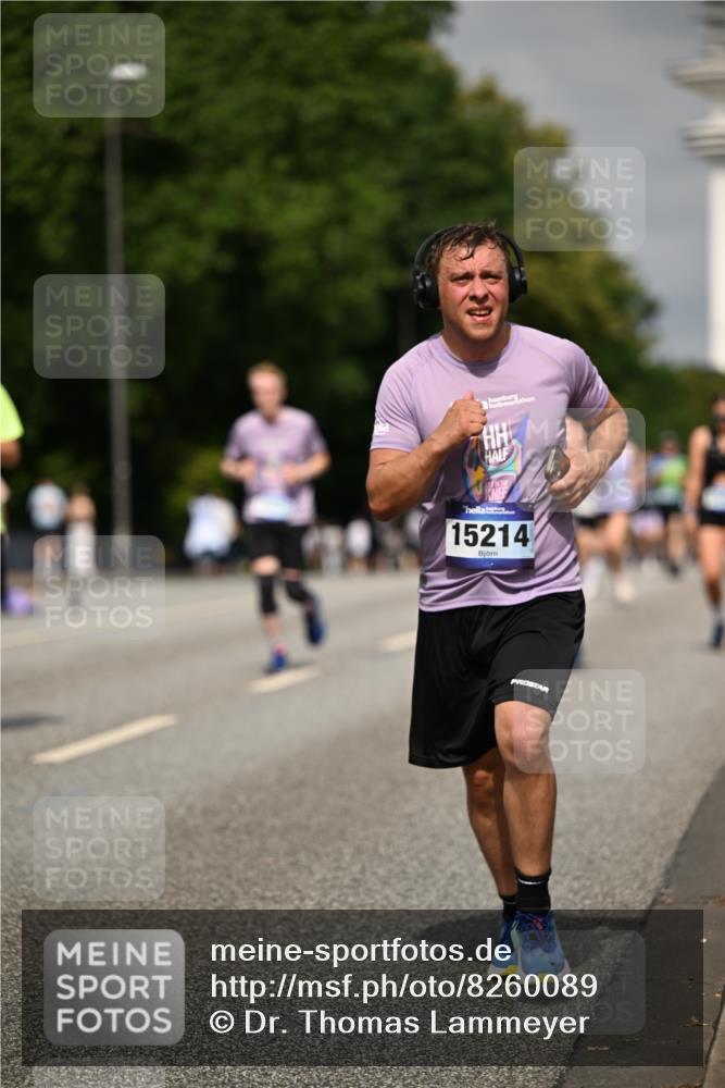 29.06.2025 - hella hamburg halbmarathon Dr. Thomas Lammeyer http://msf.ph/oto/8260089 29.06.2025 10:14:38 Kennedybrücke 1052, 1186, 1548, 1781, 5182, 5653, 5806, 7058, 8561, 8685, 9150, 9829 meine-sportfotos.de