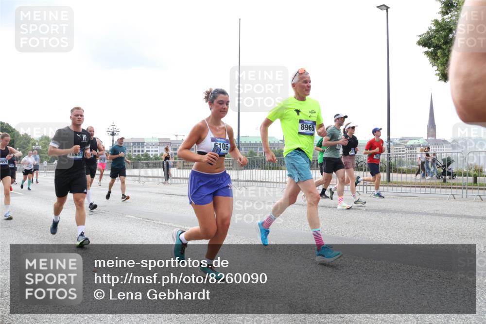 29.06.2025 - hella hamburg halbmarathon Lena Gebhardt http://msf.ph/oto/8260090 29.06.2025 10:34:27 Lombardsbrücke 1025, 1672, 1705, 1787, 2023, 2265, 2412, 2464, 2496, 2510, 2511, 2526, 2801, 2933, 3145, 3420, 3829, 3848, 4540, 4807, 4824, 4826, 5453, 5584, 5609, 6034, 6105, 6171, 6329, 6571, 6574, 6843, 7324, 7329, 7386, 7644, 7733, 8277, 8349, 8705, 8965, 9164, 9379, 9448, 9514, 10335, 10360, 10564, 10674, 11245, 11872, 12164, 13957, 15477, 16238, 16311, 16390, 16682, 16919, 17230, 18158, 18941 meine-sportfotos.de