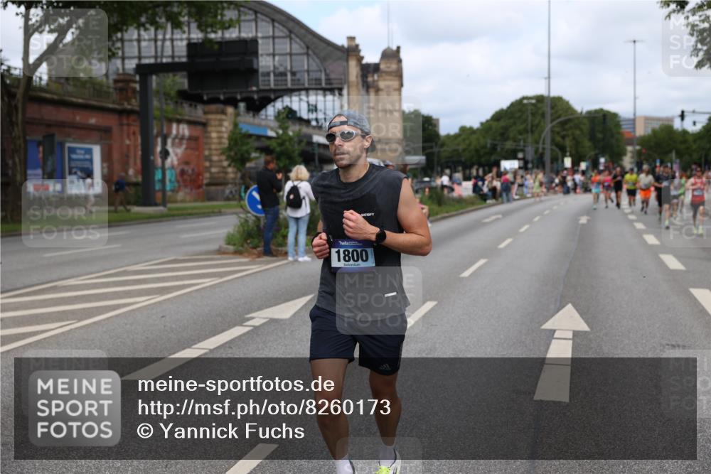 29.06.2025 - hella hamburg halbmarathon Yannick Fuchs http://msf.ph/oto/8260173 29.06.2025 10:36:14 20KM 1441, 1570, 1763, 1800, 2675, 5387, 5690, 5987, 6593, 7092, 7432, 9815, 10415, 10894, 11417, 12434, 12588, 13714, 13876, 14275, 14346, 14899, 15521, 15935, 16084, 17159, 17182, 17882, 18442, 18491, 18509, 18764, 18772, 19046 meine-sportfotos.de