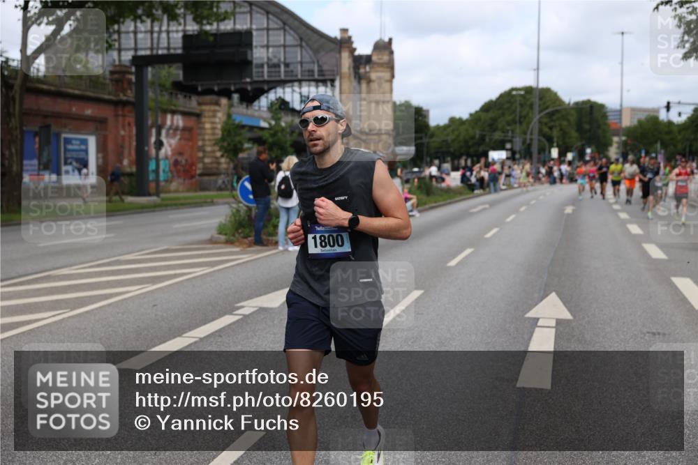 29.06.2025 - hella hamburg halbmarathon Yannick Fuchs http://msf.ph/oto/8260195 29.06.2025 10:36:14 20KM 1441, 1570, 1763, 1800, 2675, 5387, 5690, 5987, 6593, 7092, 7432, 9815, 10415, 10894, 11417, 12434, 12588, 13714, 13876, 14275, 14346, 14899, 15521, 15935, 16084, 17159, 17182, 17882, 18442, 18491, 18509, 18764, 18772, 19046 meine-sportfotos.de