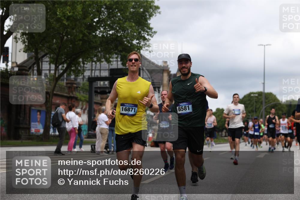 29.06.2025 - hella hamburg halbmarathon Yannick Fuchs http://msf.ph/oto/8260226 29.06.2025 10:48:35 20KM 1125, 1327, 1410, 1496, 1815, 2474, 2561, 2771, 2884, 3041, 3177, 3791, 3794, 3861, 3945, 4189, 4231, 4938, 5319, 6082, 6084, 6356, 6443, 6581, 6587, 6723, 6994, 8449, 8514, 8698, 8772, 8798, 8973, 9012, 9060, 9227, 10191, 10192, 10263, 10266, 10368, 11333, 11499, 11747, 11797, 11976, 12186, 12362, 12489, 12961, 13297, 13988, 14036, 14175, 14592, 14638, 14660, 14818, 14948, 15113, 15156, 15169, 15389, 15408, 15524, 15879, 16047, 16092, 16574, 17740 meine-sportfotos.de
