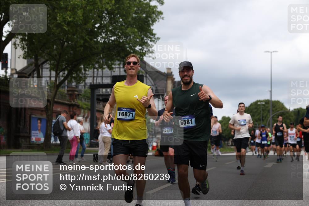 29.06.2025 - hella hamburg halbmarathon Yannick Fuchs http://msf.ph/oto/8260239 29.06.2025 10:48:35 20KM 1125, 1327, 1410, 1496, 1815, 2474, 2561, 2771, 2884, 3041, 3177, 3791, 3794, 3861, 3945, 4189, 4231, 4938, 5319, 6082, 6084, 6356, 6443, 6581, 6587, 6723, 6994, 8449, 8514, 8698, 8772, 8798, 8973, 9012, 9060, 9227, 10191, 10192, 10263, 10266, 10368, 11333, 11499, 11747, 11797, 11976, 12186, 12362, 12489, 12961, 13297, 13988, 14036, 14175, 14592, 14638, 14660, 14818, 14948, 15113, 15156, 15169, 15389, 15408, 15524, 15879, 16047, 16092, 16574, 17740 meine-sportfotos.de