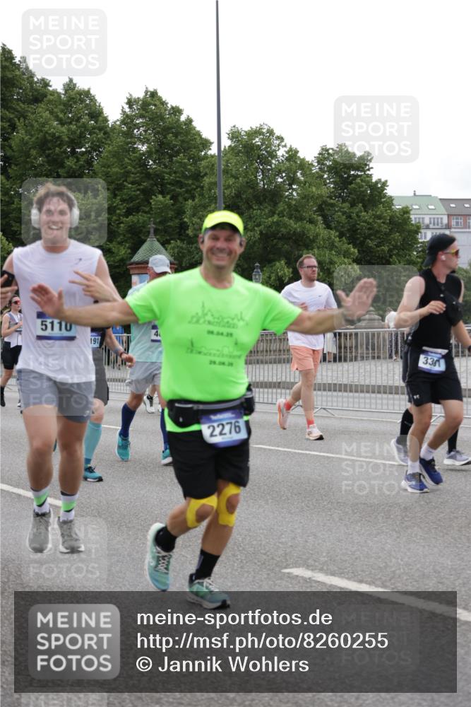 29.06.2025 - hella hamburg halbmarathon Jannik Wohlers http://msf.ph/oto/8260255 29.06.2025 10:32:36 Lombardsbrücke 1078, 1237, 1324, 1732, 2276, 2959, 3391, 3422, 3708, 3753, 3871, 4030, 4096, 4555, 4650, 5110, 5581, 5917, 6040, 6861, 7982, 8170, 8839, 9034, 9143, 9471, 9542, 9768, 11260, 11756, 12039, 12423, 12424, 12812, 12813, 12907, 13789, 14305, 14347, 14743, 15951, 15957, 16502, 16702, 17102, 17157, 17317, 17417, 17664, 18191, 18409, 18502, 18742, 18743, 19213 meine-sportfotos.de