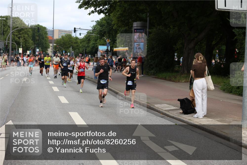 29.06.2025 - hella hamburg halbmarathon Yannick Fuchs http://msf.ph/oto/8260256 29.06.2025 10:36:14 20KM 1441, 1570, 1763, 1800, 2675, 5387, 5690, 5987, 6593, 7092, 7432, 9815, 10415, 10894, 11417, 12434, 12588, 13714, 13876, 14275, 14346, 14899, 15521, 15935, 16084, 17159, 17182, 17882, 18442, 18491, 18509, 18764, 18772, 19046 meine-sportfotos.de