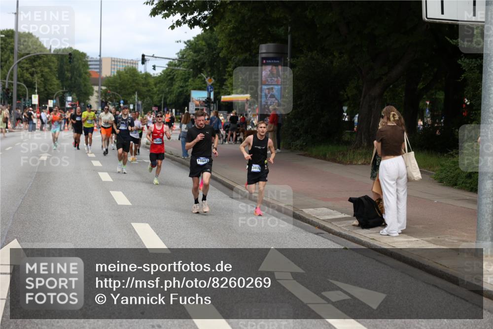 29.06.2025 - hella hamburg halbmarathon Yannick Fuchs http://msf.ph/oto/8260269 29.06.2025 10:36:15 20KM 1441, 1570, 1763, 1800, 2675, 5387, 5690, 5987, 6593, 7092, 7432, 9815, 10415, 10894, 11417, 12434, 12588, 13196, 13714, 13876, 14275, 14346, 14899, 15521, 15623, 15935, 16084, 17159, 17182, 17882, 18442, 18491, 18509, 18764, 18772, 19046 meine-sportfotos.de