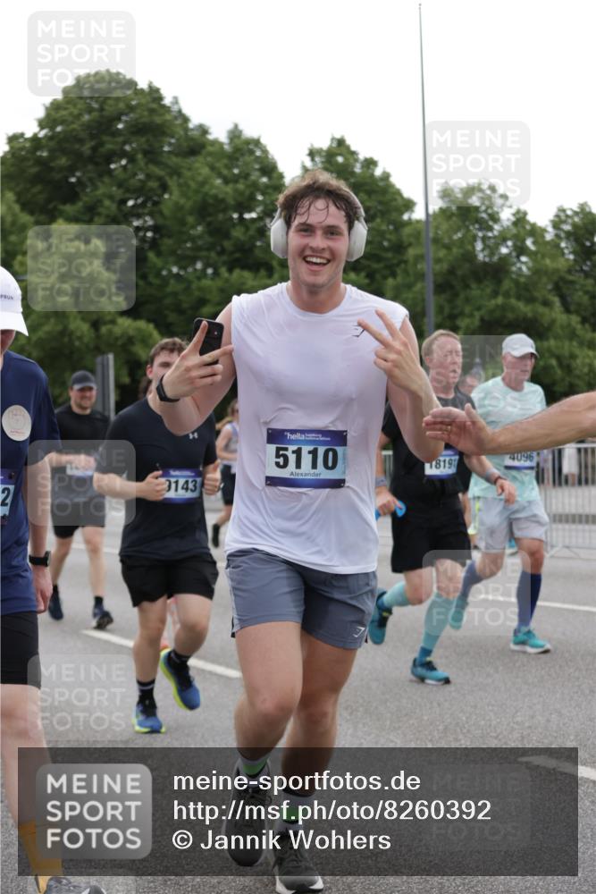 29.06.2025 - hella hamburg halbmarathon Jannik Wohlers http://msf.ph/oto/8260392 29.06.2025 10:32:37 Lombardsbrücke 1078, 1324, 1732, 2276, 2959, 3391, 3422, 3708, 3871, 4030, 4096, 4555, 4650, 5110, 5180, 5581, 5917, 6040, 6861, 7982, 8170, 8839, 9034, 9143, 9471, 9542, 9768, 11229, 11260, 11756, 12039, 12423, 12424, 12812, 12813, 12907, 13789, 14085, 14305, 14347, 14743, 15885, 15951, 15957, 16702, 17102, 17157, 17317, 17417, 17664, 18191, 18409, 18502, 18742, 18743, 18951, 19213 meine-sportfotos.de