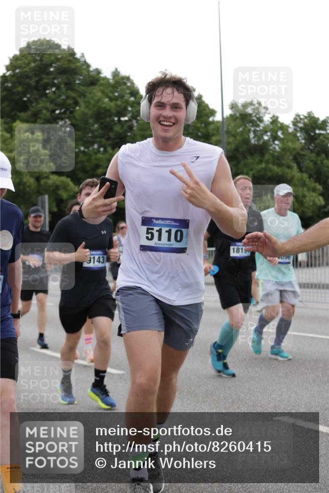 29.06.2025 - hella hamburg halbmarathon Jannik Wohlers http://msf.ph/oto/8260415 29.06.2025 10:32:37 Lombardsbrücke 1078, 1324, 1732, 2276, 2959, 3391, 3422, 3708, 3871, 4030, 4096, 4555, 4650, 5110, 5180, 5581, 5917, 6040, 6861, 7982, 8170, 8839, 9034, 9143, 9471, 9542, 9768, 11229, 11260, 11756, 12039, 12423, 12424, 12812, 12813, 12907, 13789, 14085, 14305, 14347, 14743, 15885, 15951, 15957, 16702, 17102, 17157, 17317, 17417, 17664, 18191, 18409, 18502, 18742, 18743, 18951, 19213 meine-sportfotos.de