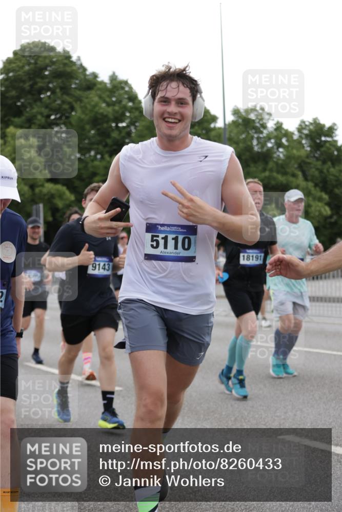 29.06.2025 - hella hamburg halbmarathon Jannik Wohlers http://msf.ph/oto/8260433 29.06.2025 10:32:37 Lombardsbrücke 1078, 1324, 1732, 2276, 2959, 3391, 3422, 3708, 3871, 4030, 4096, 4555, 4650, 5110, 5180, 5581, 5917, 6040, 6861, 7982, 8170, 8839, 9034, 9143, 9471, 9542, 9768, 11229, 11260, 11756, 12039, 12423, 12424, 12812, 12813, 12907, 13789, 14085, 14305, 14347, 14743, 15885, 15951, 15957, 16702, 17102, 17157, 17317, 17417, 17664, 18191, 18409, 18502, 18742, 18743, 18951, 19213 meine-sportfotos.de