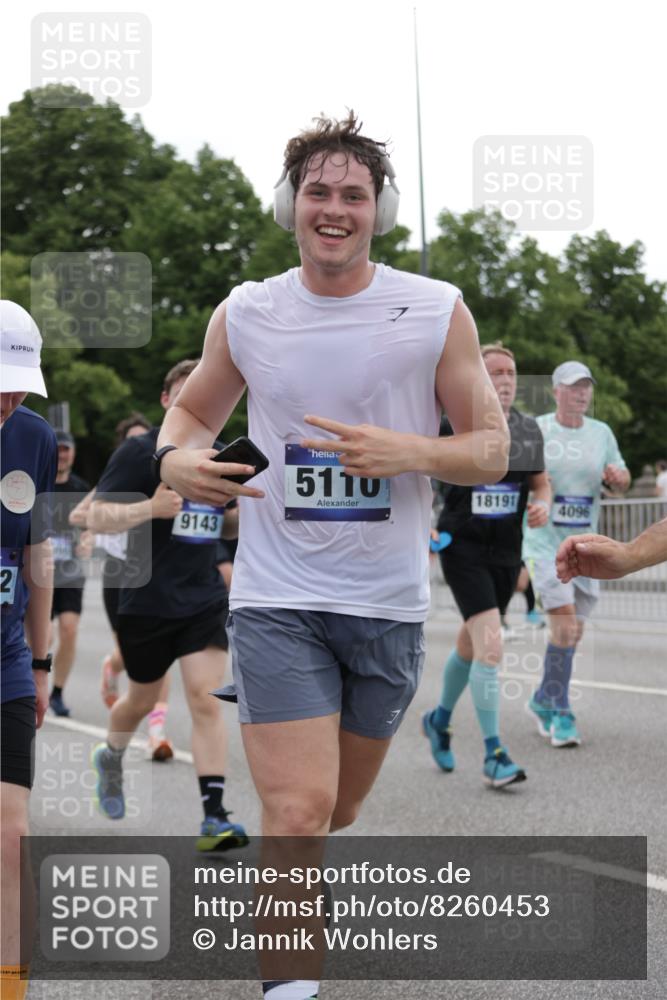29.06.2025 - hella hamburg halbmarathon Jannik Wohlers http://msf.ph/oto/8260453 29.06.2025 10:32:37 Lombardsbrücke 1078, 1324, 1732, 2276, 2959, 3391, 3422, 3708, 3871, 4030, 4096, 4555, 4650, 5110, 5180, 5581, 5917, 6040, 6861, 7982, 8170, 8839, 9034, 9143, 9471, 9542, 9768, 11229, 11260, 11756, 12039, 12423, 12424, 12812, 12813, 12907, 13789, 14085, 14305, 14347, 14743, 15885, 15951, 15957, 16702, 17102, 17157, 17317, 17417, 17664, 18191, 18409, 18502, 18742, 18743, 18951, 19213 meine-sportfotos.de