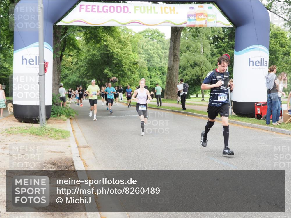 29.06.2025 - hella hamburg halbmarathon MichiJ http://msf.ph/oto/8260489 29.06.2025 10:29:50 Zwischen KM18-KM19 2579, 5410, 6901, 7378, 9659, 9755, 14661, 14820, 17182, 18045, 18049, 18442 meine-sportfotos.de