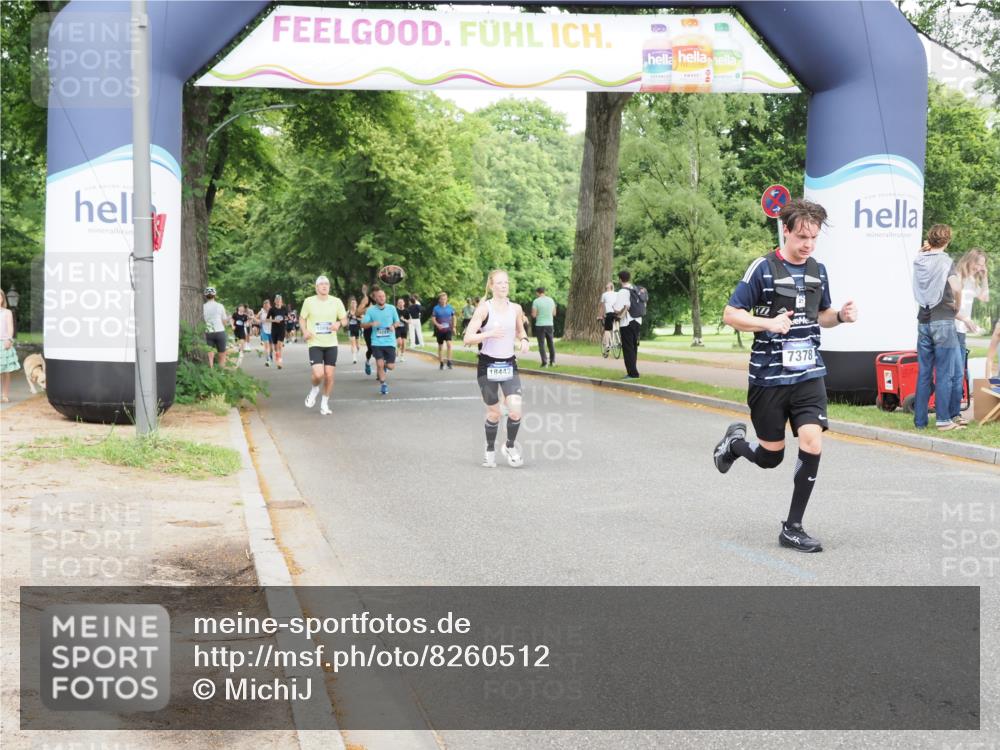 29.06.2025 - hella hamburg halbmarathon MichiJ http://msf.ph/oto/8260512 29.06.2025 10:29:51 Zwischen KM18-KM19 2579, 5410, 7378, 9659, 9755, 14661, 14820, 18049, 18442 meine-sportfotos.de