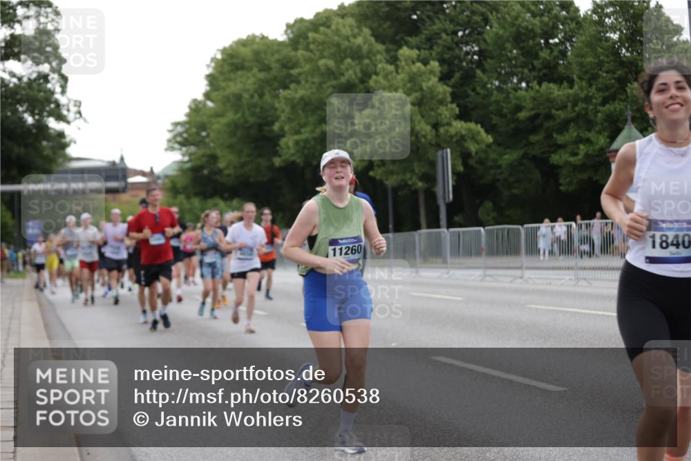 29.06.2025 - hella hamburg halbmarathon Jannik Wohlers http://msf.ph/oto/8260538 29.06.2025 10:32:38 Lombardsbrücke 1078, 1324, 1732, 2276, 2959, 3391, 3422, 3708, 3871, 4030, 4096, 4555, 4650, 5110, 5180, 5581, 5917, 6040, 6861, 7982, 8170, 8595, 8839, 9034, 9143, 9289, 9471, 9542, 9768, 11229, 11260, 11756, 12039, 12423, 12424, 12812, 12813, 12907, 13789, 14085, 14305, 14347, 14743, 15885, 15951, 15957, 16702, 17157, 17317, 17417, 17664, 18191, 18409, 18502, 18742, 18743, 18951, 19213 meine-sportfotos.de