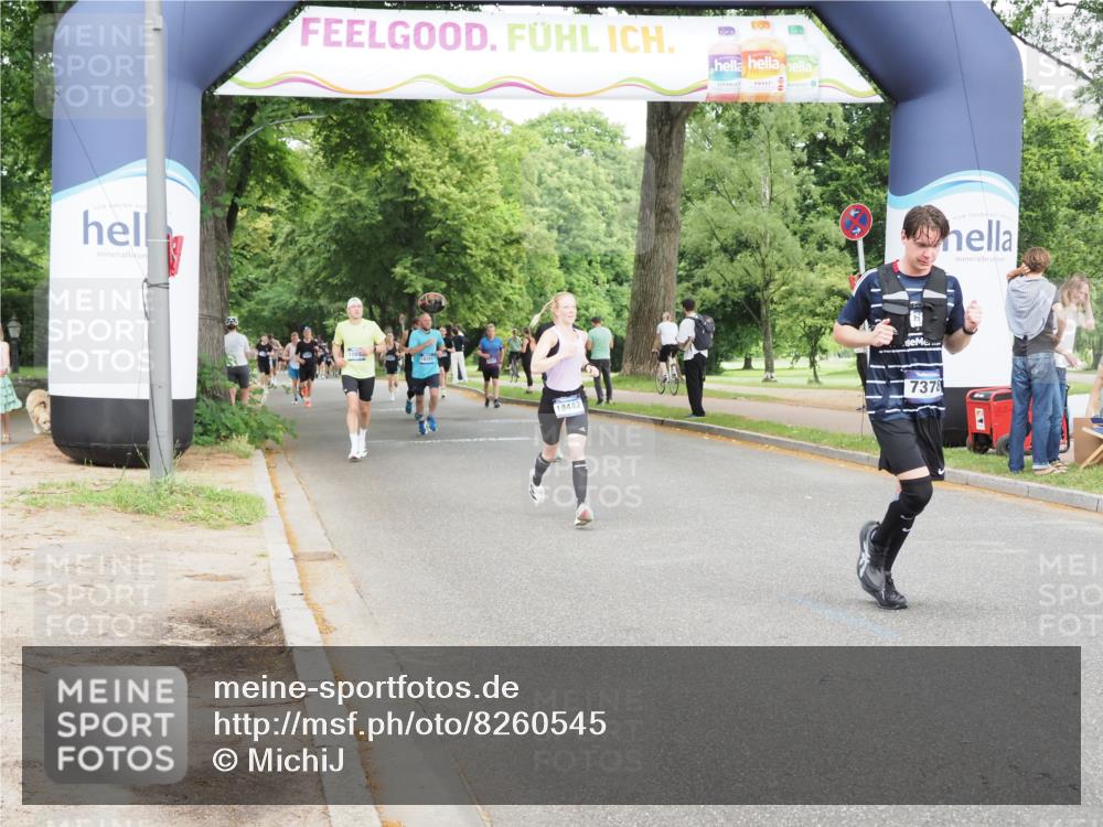 29.06.2025 - hella hamburg halbmarathon MichiJ http://msf.ph/oto/8260545 29.06.2025 10:29:51 Zwischen KM18-KM19 2579, 5410, 7378, 9659, 9755, 14661, 14820, 18049, 18442 meine-sportfotos.de