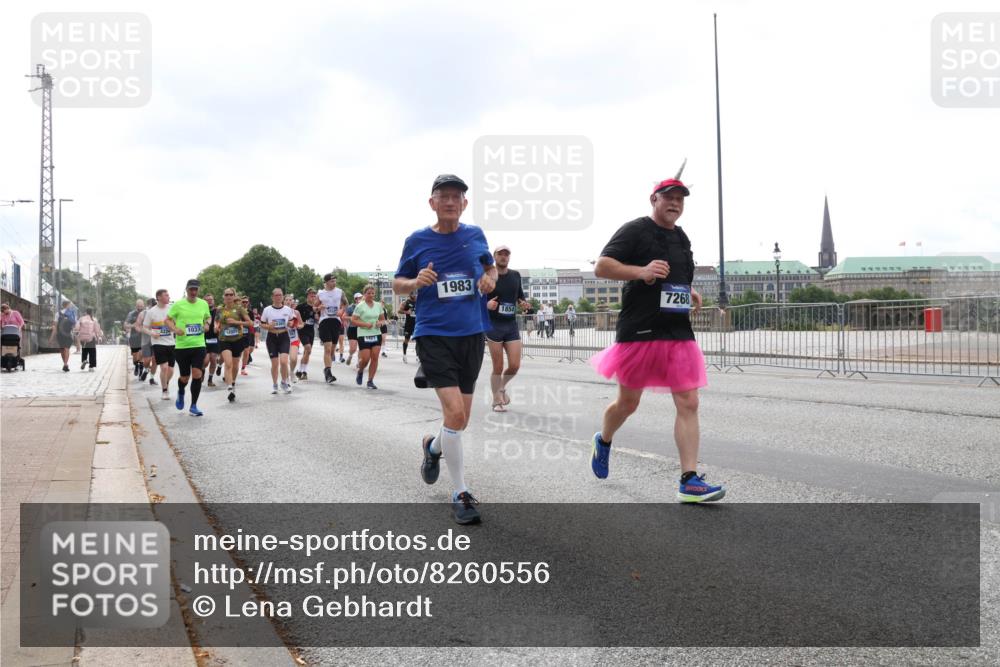 29.06.2025 - hella hamburg halbmarathon Lena Gebhardt http://msf.ph/oto/8260556 29.06.2025 10:45:59 Lombardsbrücke 1004, 1033, 1060, 1085, 1100, 1104, 1421, 1426, 1532, 1555, 1854, 1867, 1868, 1983, 2008, 2398, 2423, 2522, 2550, 2657, 2664, 2773, 2813, 2917, 2951, 2954, 2965, 2973, 3410, 4104, 4119, 4223, 4224, 4317, 4388, 4572, 5044, 5635, 5697, 5703, 5769, 5770, 5854, 5892, 6133, 6333, 6392, 6623, 7268, 7356, 7605, 7894, 7983, 8047, 8745, 9120, 9121, 9129, 9426, 9445, 10327, 10329, 10367, 10511, 11358, 11361, 11876, 11910, 12507 meine-sportfotos.de