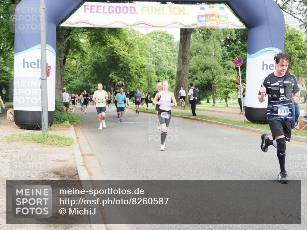29.06.2025 - hella hamburg halbmarathon MichiJ http://msf.ph/oto/8260587 29.06.2025 10:29:51 Zwischen KM18-KM19 2579, 5410, 7378, 9659, 9755, 14661, 14820, 18049, 18442 meine-sportfotos.de