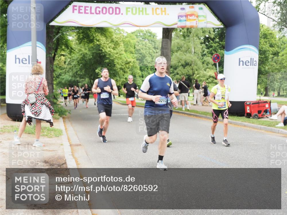 29.06.2025 - hella hamburg halbmarathon MichiJ http://msf.ph/oto/8260592 29.06.2025 10:53:36 Zwischen KM18-KM19 4187, 6059, 9405, 9559, 10213, 11507, 16546 meine-sportfotos.de
