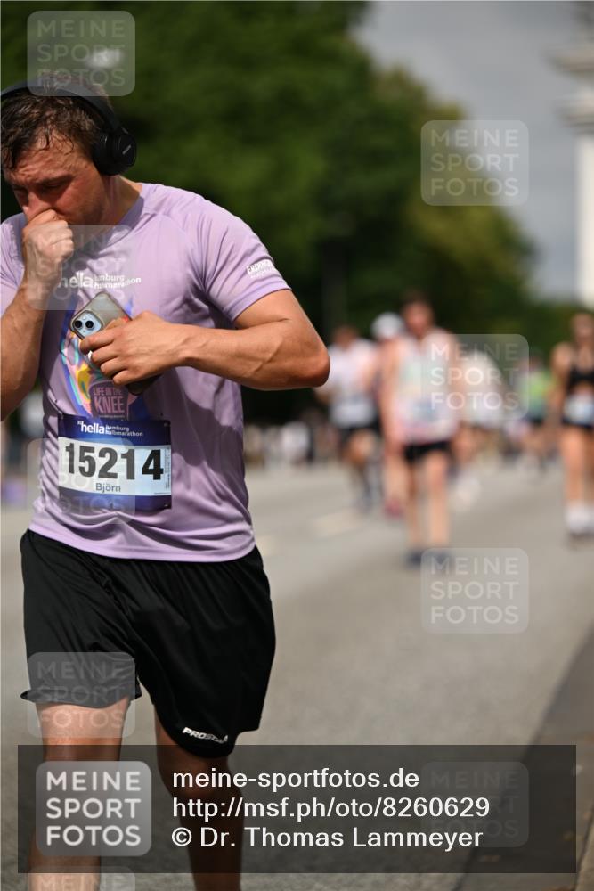 29.06.2025 - hella hamburg halbmarathon Dr. Thomas Lammeyer http://msf.ph/oto/8260629 29.06.2025 10:14:40 Kennedybrücke 1052, 1186, 1548, 1781, 2868, 5182, 5653, 5806, 8561, 8685, 9150, 9829 meine-sportfotos.de