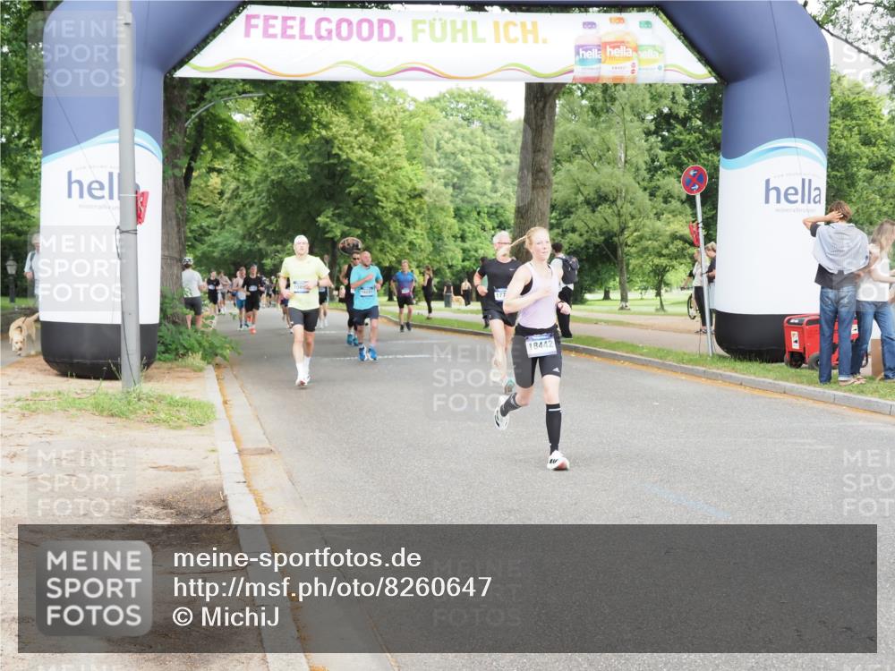29.06.2025 - hella hamburg halbmarathon MichiJ http://msf.ph/oto/8260647 29.06.2025 10:29:51 Zwischen KM18-KM19 2579, 5410, 7378, 9659, 9755, 14661, 14820, 18049, 18442 meine-sportfotos.de