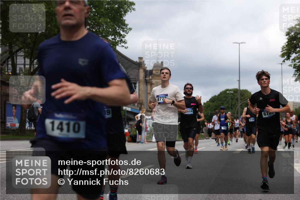 29.06.2025 - hella hamburg halbmarathon Yannick Fuchs http://msf.ph/oto/8260683 29.06.2025 10:48:37 20KM 1125, 1327, 1410, 1496, 1628, 1815, 2474, 2561, 2771, 2884, 3041, 3177, 3791, 3794, 3861, 3945, 4189, 4231, 4938, 5319, 6082, 6084, 6356, 6433, 6443, 6581, 6587, 6723, 6994, 8449, 8514, 8698, 8772, 8798, 8973, 9012, 9060, 9227, 10191, 10192, 10263, 10266, 10368, 10376, 11184, 11333, 11499, 11747, 11797, 11799, 11976, 12186, 12362, 12489, 12961, 13297, 13988, 14036, 14175, 14592, 14638, 14660, 14818, 14948, 15113, 15156, 15169, 15389, 15408, 15524, 15879, 16047, 16574 meine-sportfotos.de