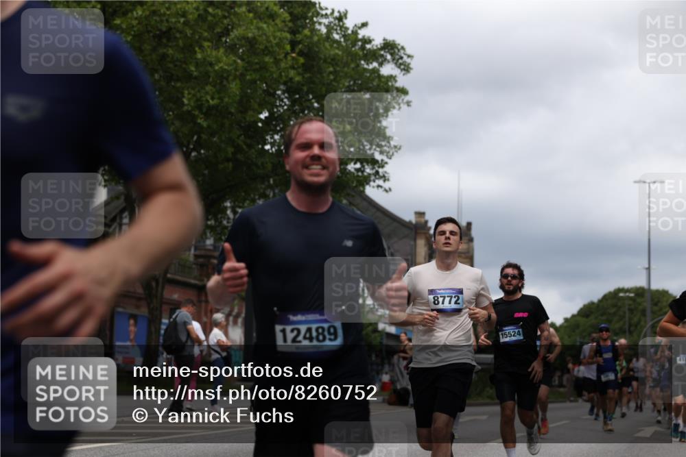 29.06.2025 - hella hamburg halbmarathon Yannick Fuchs http://msf.ph/oto/8260752 29.06.2025 10:48:37 20KM 1125, 1327, 1410, 1496, 1628, 1815, 2474, 2561, 2771, 2884, 3041, 3177, 3791, 3794, 3861, 3945, 4189, 4231, 4938, 5319, 6082, 6084, 6356, 6433, 6443, 6581, 6587, 6723, 6994, 8449, 8514, 8698, 8772, 8798, 8973, 9012, 9060, 9227, 10191, 10192, 10263, 10266, 10368, 10376, 11184, 11333, 11499, 11747, 11797, 11799, 11976, 12186, 12362, 12489, 12961, 13297, 13988, 14036, 14175, 14592, 14638, 14660, 14818, 14948, 15113, 15156, 15169, 15389, 15408, 15524, 15879, 16047, 16574 meine-sportfotos.de