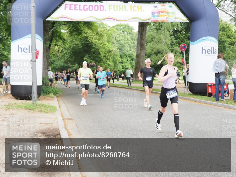 29.06.2025 - hella hamburg halbmarathon MichiJ http://msf.ph/oto/8260764 29.06.2025 10:29:52 Zwischen KM18-KM19 2579, 5410, 7378, 9659, 9755, 14661, 14820, 17720, 18049, 18442 meine-sportfotos.de