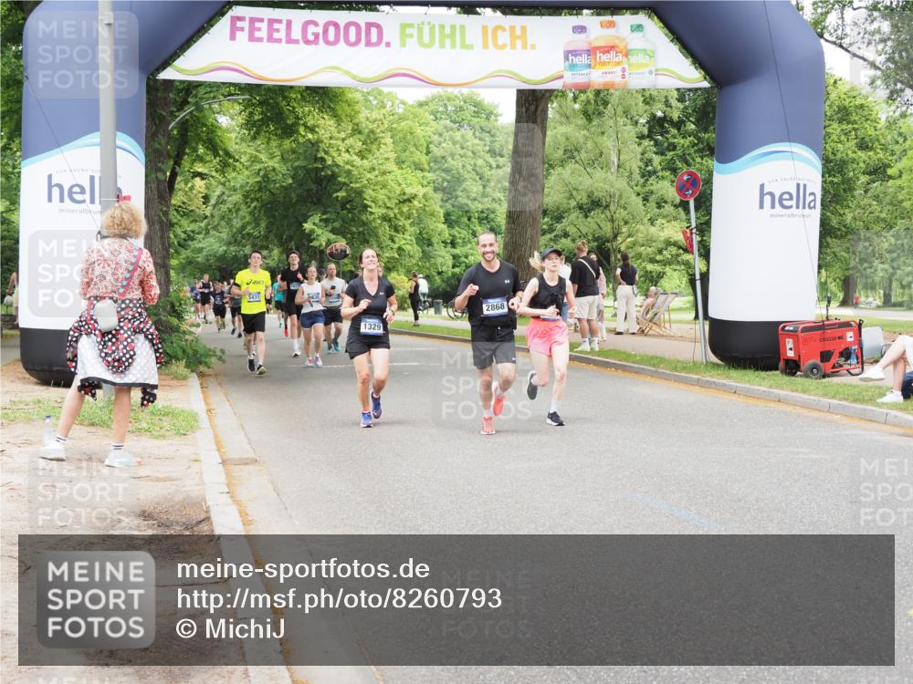 29.06.2025 - hella hamburg halbmarathon MichiJ http://msf.ph/oto/8260793 29.06.2025 10:53:43 Zwischen KM18-KM19 1329, 5976, 10213, 11507, 12313, 16546, 17500 meine-sportfotos.de