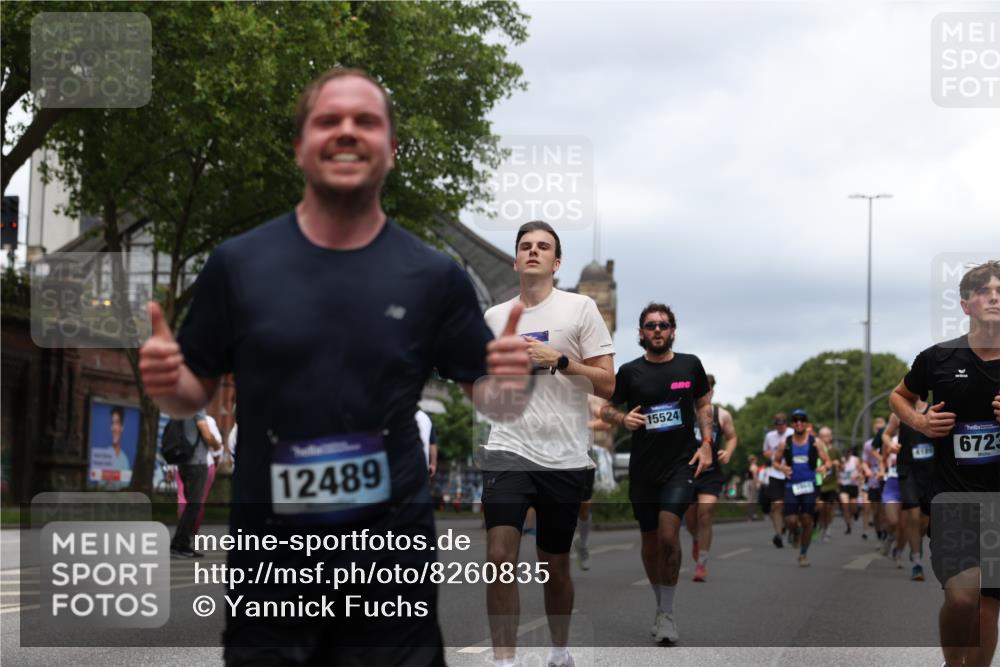29.06.2025 - hella hamburg halbmarathon Yannick Fuchs http://msf.ph/oto/8260835 29.06.2025 10:48:37 20KM 1125, 1327, 1410, 1496, 1628, 1815, 2474, 2561, 2771, 2884, 3041, 3177, 3791, 3794, 3861, 3945, 4189, 4231, 4938, 5319, 6082, 6084, 6356, 6433, 6443, 6581, 6587, 6723, 6994, 8449, 8514, 8698, 8772, 8798, 8973, 9012, 9060, 9227, 10191, 10192, 10263, 10266, 10368, 10376, 11184, 11333, 11499, 11747, 11797, 11799, 11976, 12186, 12362, 12489, 12961, 13297, 13988, 14036, 14175, 14592, 14638, 14660, 14818, 14948, 15113, 15156, 15169, 15389, 15408, 15524, 15879, 16047, 16574 meine-sportfotos.de
