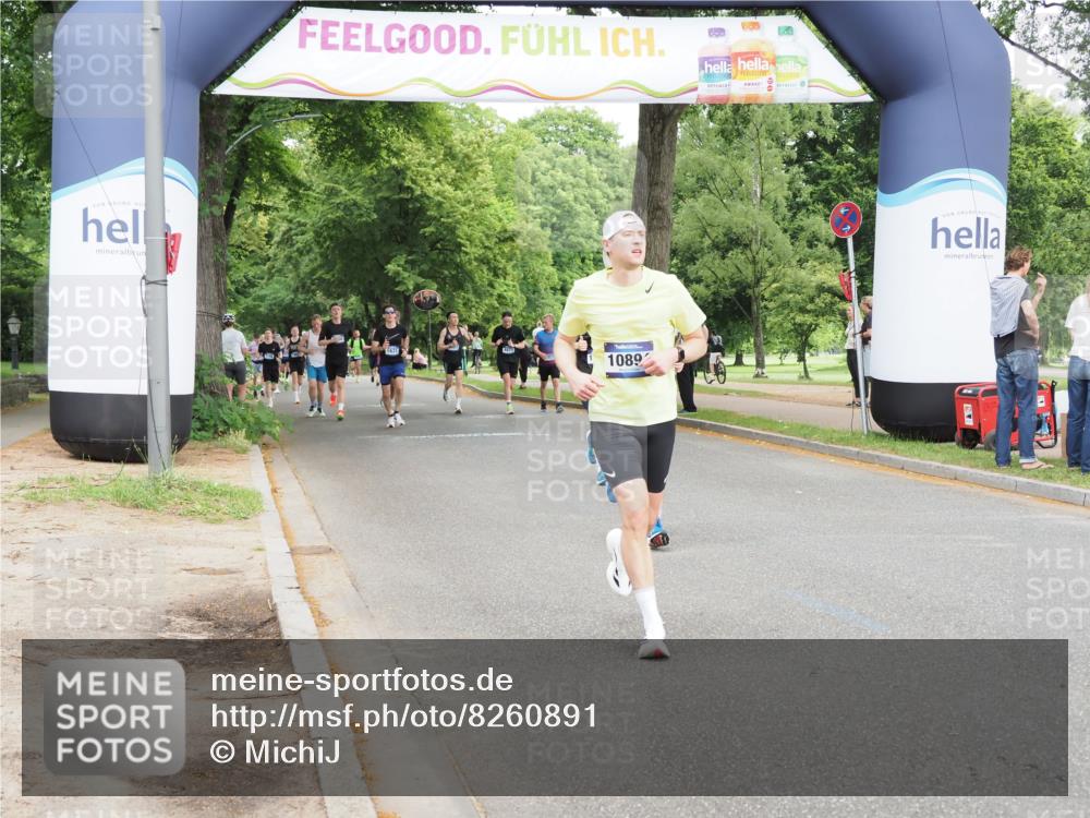 29.06.2025 - hella hamburg halbmarathon MichiJ http://msf.ph/oto/8260891 29.06.2025 10:29:54 Zwischen KM18-KM19 2579, 5410, 7378, 9659, 10894, 14661, 14820, 16281, 17720, 18442 meine-sportfotos.de