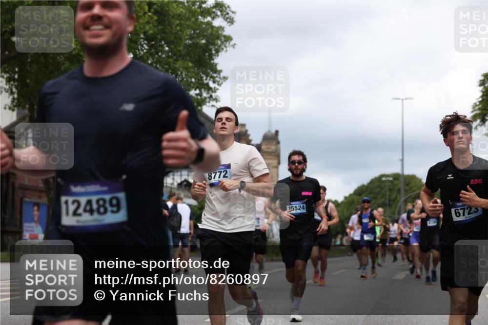 29.06.2025 - hella hamburg halbmarathon Yannick Fuchs http://msf.ph/oto/8260897 29.06.2025 10:48:37 20KM 1125, 1327, 1410, 1496, 1628, 1815, 2474, 2561, 2771, 2884, 3041, 3177, 3791, 3794, 3861, 3945, 4189, 4231, 4938, 5319, 6082, 6084, 6356, 6433, 6443, 6581, 6587, 6723, 6994, 8449, 8514, 8698, 8772, 8798, 8973, 9012, 9060, 9227, 10191, 10192, 10263, 10266, 10368, 10376, 11184, 11333, 11499, 11747, 11797, 11799, 11976, 12186, 12362, 12489, 12961, 13297, 13988, 14036, 14175, 14592, 14638, 14660, 14818, 14948, 15113, 15156, 15169, 15389, 15408, 15524, 15879, 16047, 16574 meine-sportfotos.de
