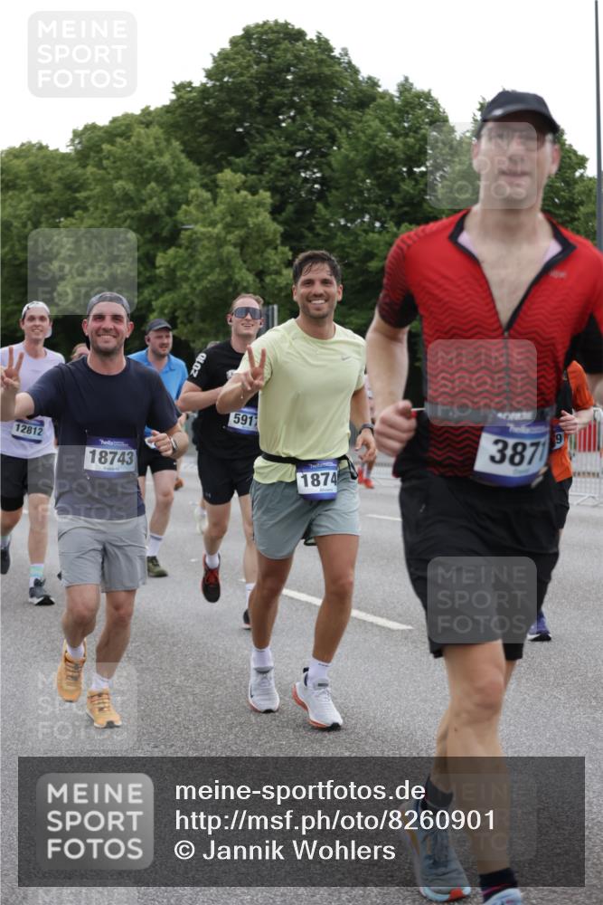 29.06.2025 - hella hamburg halbmarathon Jannik Wohlers http://msf.ph/oto/8260901 29.06.2025 10:32:44 Lombardsbrücke 1324, 1764, 2038, 2054, 2085, 2838, 2959, 3391, 3708, 3871, 4030, 4096, 4555, 4650, 5110, 5180, 5581, 5917, 6773, 7982, 8595, 9143, 9289, 9471, 9768, 11229, 11260, 11713, 11826, 12039, 12423, 12424, 12812, 12813, 12907, 13339, 13789, 14085, 14305, 14347, 14743, 15091, 15815, 15885, 15951, 15957, 15964, 16246, 16270, 16391, 16702, 17135, 17157, 17317, 17417, 17664, 18191, 18409, 18742, 18743, 18951, 19213 meine-sportfotos.de