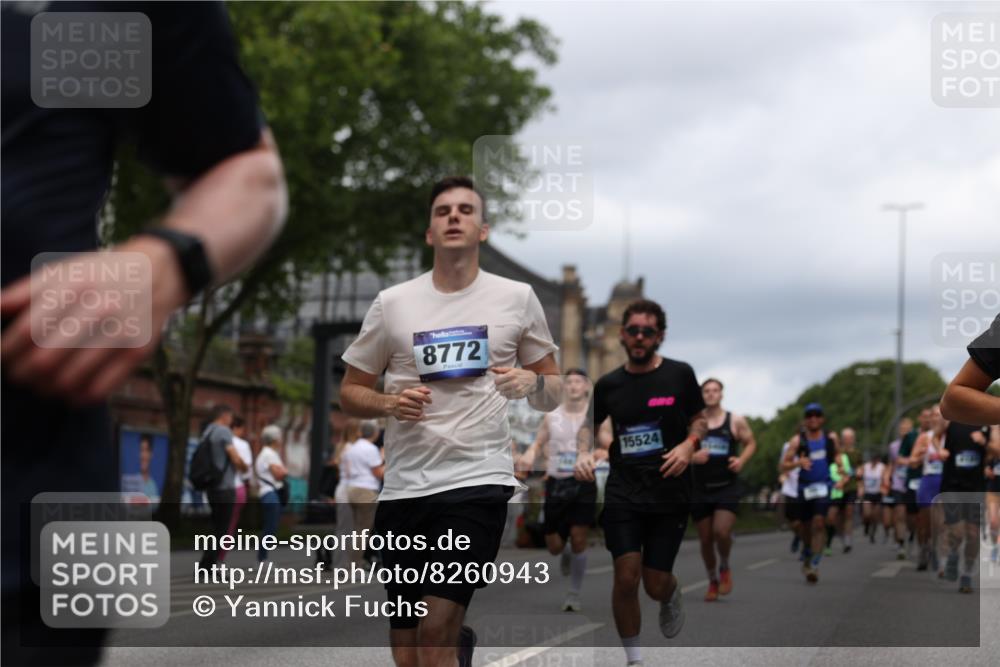 29.06.2025 - hella hamburg halbmarathon Yannick Fuchs http://msf.ph/oto/8260943 29.06.2025 10:48:38 20KM 1125, 1327, 1410, 1496, 1506, 1628, 1815, 2474, 2561, 2771, 2884, 3041, 3177, 3791, 3794, 3861, 3945, 4029, 4189, 4231, 4938, 5319, 6082, 6084, 6433, 6443, 6581, 6587, 6723, 6994, 8449, 8487, 8514, 8698, 8772, 8798, 8973, 9012, 9060, 9227, 10191, 10192, 10263, 10266, 10368, 10376, 11184, 11333, 11499, 11747, 11797, 11799, 11976, 12186, 12362, 12489, 12961, 13297, 13988, 14036, 14175, 14592, 14638, 14660, 14818, 14948, 15156, 15169, 15389, 15408, 15524, 15879, 16047 meine-sportfotos.de