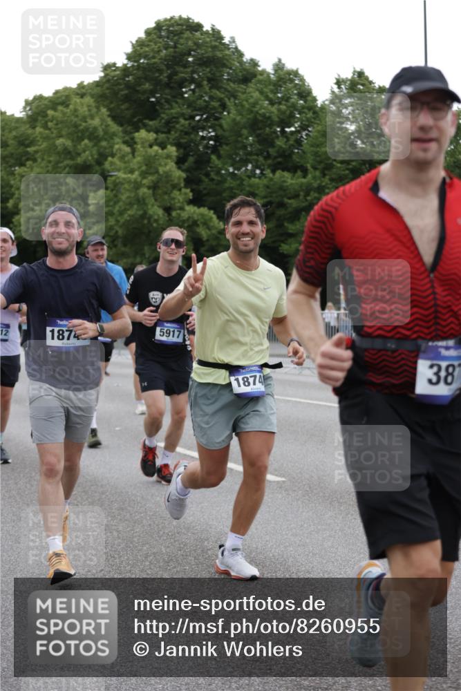 29.06.2025 - hella hamburg halbmarathon Jannik Wohlers http://msf.ph/oto/8260955 29.06.2025 10:32:44 Lombardsbrücke 1324, 1764, 2038, 2054, 2085, 2838, 2959, 3391, 3708, 3871, 4030, 4096, 4555, 4650, 5110, 5180, 5581, 5917, 6773, 7982, 8595, 9143, 9289, 9471, 9768, 11229, 11260, 11713, 11826, 12039, 12423, 12424, 12812, 12813, 12907, 13339, 13789, 14085, 14305, 14347, 14743, 15091, 15815, 15885, 15951, 15957, 15964, 16246, 16270, 16391, 16702, 17135, 17157, 17317, 17417, 17664, 18191, 18409, 18742, 18743, 18951, 19213 meine-sportfotos.de