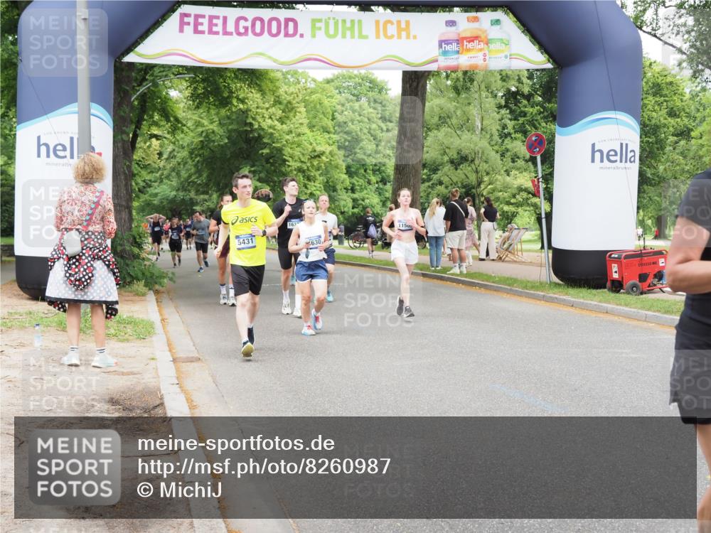 29.06.2025 - hella hamburg halbmarathon MichiJ http://msf.ph/oto/8260987 29.06.2025 10:53:47 Zwischen KM18-KM19 1329, 2868, 3630, 5431, 12998, 16379, 17500, 18857 meine-sportfotos.de