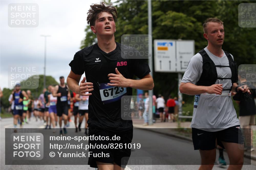 29.06.2025 - hella hamburg halbmarathon Yannick Fuchs http://msf.ph/oto/8261019 29.06.2025 10:48:38 20KM 1125, 1327, 1410, 1496, 1506, 1628, 1815, 2474, 2561, 2771, 2884, 3041, 3177, 3791, 3794, 3861, 3945, 4029, 4189, 4231, 4938, 5319, 6082, 6084, 6433, 6443, 6581, 6587, 6723, 6994, 8449, 8487, 8514, 8698, 8772, 8798, 8973, 9012, 9060, 9227, 10191, 10192, 10263, 10266, 10368, 10376, 11184, 11333, 11499, 11747, 11797, 11799, 11976, 12186, 12362, 12489, 12961, 13297, 13988, 14036, 14175, 14592, 14638, 14660, 14818, 14948, 15156, 15169, 15389, 15408, 15524, 15879, 16047 meine-sportfotos.de