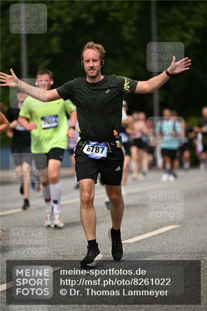 29.06.2025 - hella hamburg halbmarathon Dr. Thomas Lammeyer http://msf.ph/oto/8261022 29.06.2025 10:35:15 Kennedybrücke 1059, 1097, 1472, 1547, 1979, 2414, 2754, 2755, 2914, 3281, 3443, 4561, 4817, 5437, 5943, 6057, 6078, 6195, 6546, 6616, 6725, 6787, 7120, 7604, 7772, 8050, 8812, 8941, 10586 meine-sportfotos.de