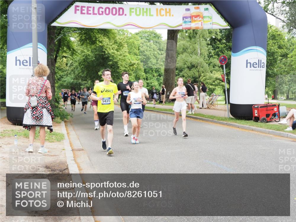 29.06.2025 - hella hamburg halbmarathon MichiJ http://msf.ph/oto/8261051 29.06.2025 10:53:47 Zwischen KM18-KM19 1329, 2868, 3630, 5431, 12998, 16379, 17500, 18857 meine-sportfotos.de