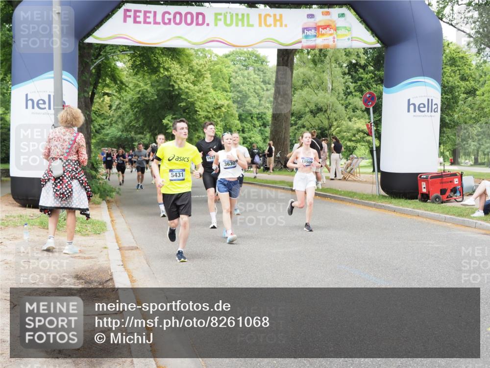 29.06.2025 - hella hamburg halbmarathon MichiJ http://msf.ph/oto/8261068 29.06.2025 10:53:47 Zwischen KM18-KM19 1329, 2868, 3630, 5431, 12998, 16379, 17500, 18857 meine-sportfotos.de