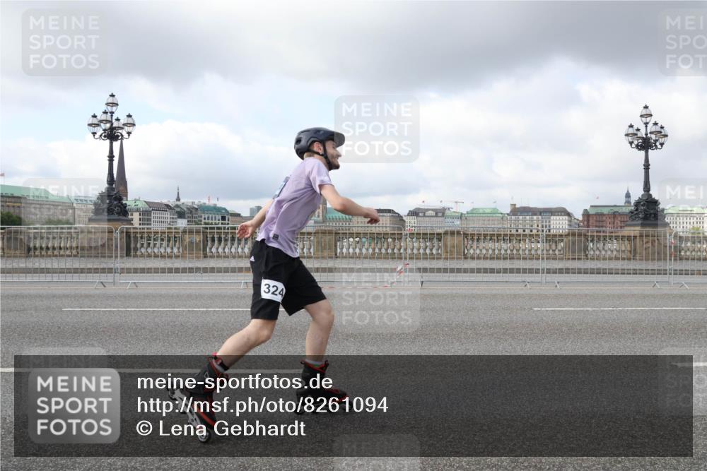 29.06.2025 - hella hamburg halbmarathon Lena Gebhardt http://msf.ph/oto/8261094 29.06.2025 09:03:37 Lombardsbrücke  meine-sportfotos.de
