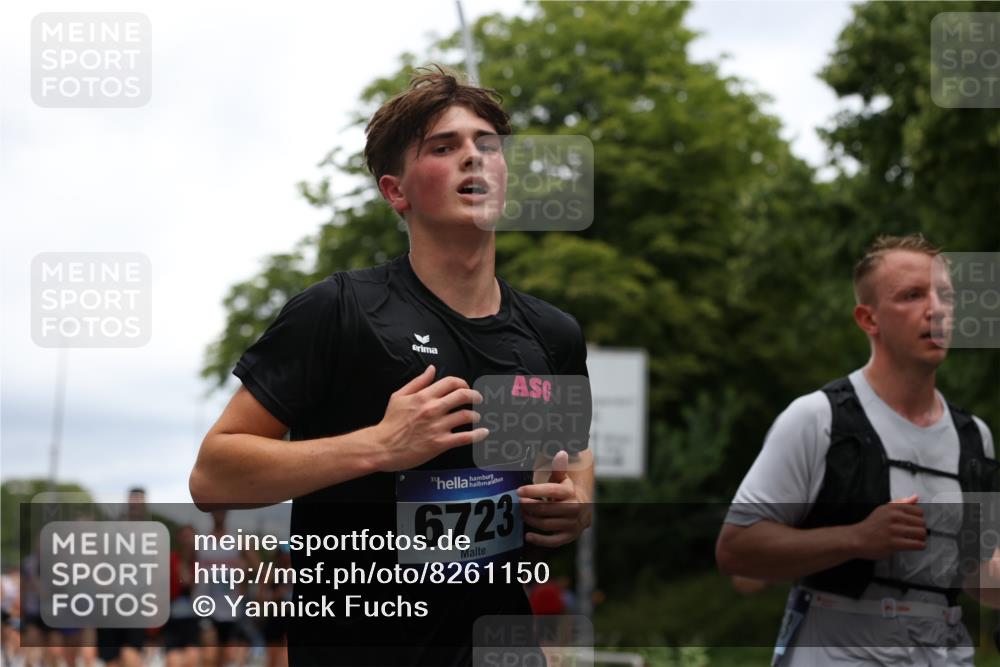 29.06.2025 - hella hamburg halbmarathon Yannick Fuchs http://msf.ph/oto/8261150 29.06.2025 10:48:38 20KM 1125, 1327, 1410, 1496, 1506, 1628, 1815, 2474, 2561, 2771, 2884, 3041, 3177, 3791, 3794, 3861, 3945, 4029, 4189, 4231, 4938, 5319, 6082, 6084, 6433, 6443, 6581, 6587, 6723, 6994, 8449, 8487, 8514, 8698, 8772, 8798, 8973, 9012, 9060, 9227, 10191, 10192, 10263, 10266, 10368, 10376, 11184, 11333, 11499, 11747, 11797, 11799, 11976, 12186, 12362, 12489, 12961, 13297, 13988, 14036, 14175, 14592, 14638, 14660, 14818, 14948, 15156, 15169, 15389, 15408, 15524, 15879, 16047 meine-sportfotos.de