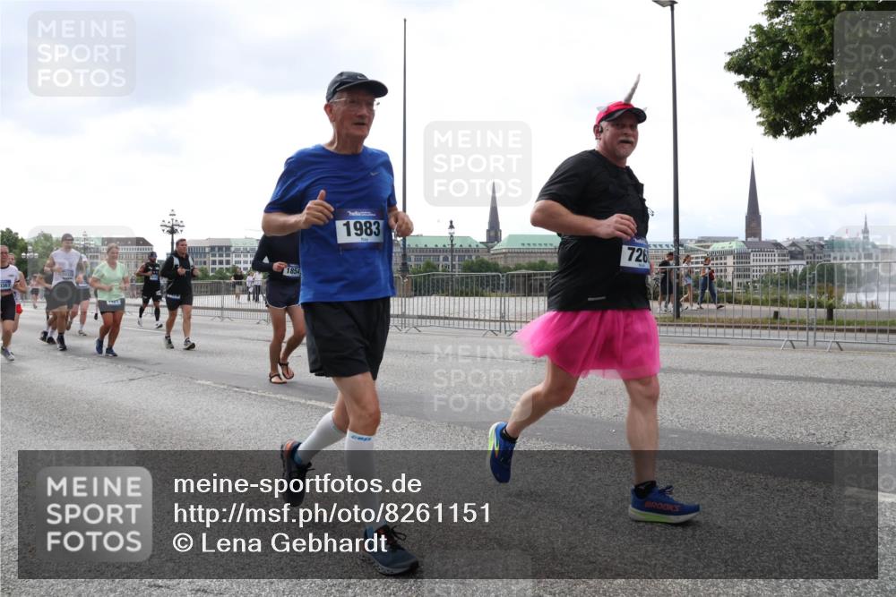 29.06.2025 - hella hamburg halbmarathon Lena Gebhardt http://msf.ph/oto/8261151 29.06.2025 10:46:00 Lombardsbrücke 1004, 1033, 1060, 1085, 1100, 1104, 1421, 1426, 1532, 1555, 1854, 1867, 1868, 1983, 2008, 2398, 2423, 2522, 2550, 2657, 2664, 2773, 2813, 2917, 2951, 2954, 2965, 2973, 3410, 4104, 4119, 4223, 4224, 4317, 4388, 4572, 5044, 5635, 5697, 5703, 5769, 5770, 5854, 5892, 6133, 6333, 6392, 6623, 7268, 7356, 7605, 7894, 7960, 7983, 8047, 8745, 9120, 9121, 9129, 9337, 9426, 9445, 10327, 10329, 10367, 10511, 11358, 11361, 11876, 11910, 12298, 12507 meine-sportfotos.de