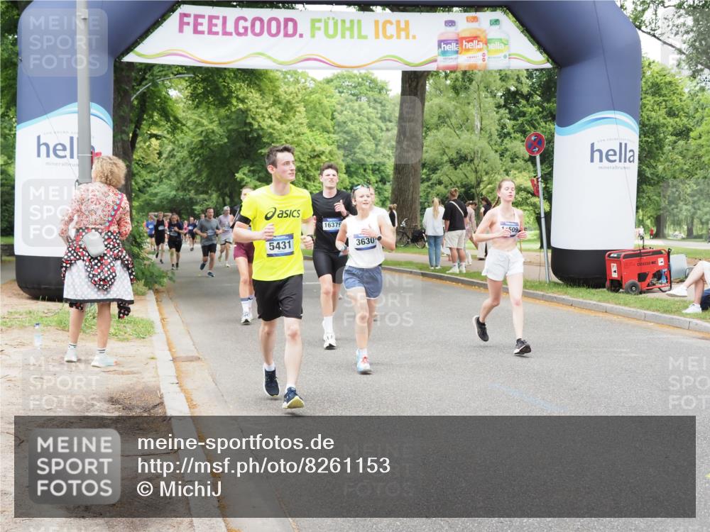 29.06.2025 - hella hamburg halbmarathon MichiJ http://msf.ph/oto/8261153 29.06.2025 10:53:48 Zwischen KM18-KM19 1329, 2868, 3630, 4532, 5431, 11509, 12998, 16379, 17500, 18857 meine-sportfotos.de