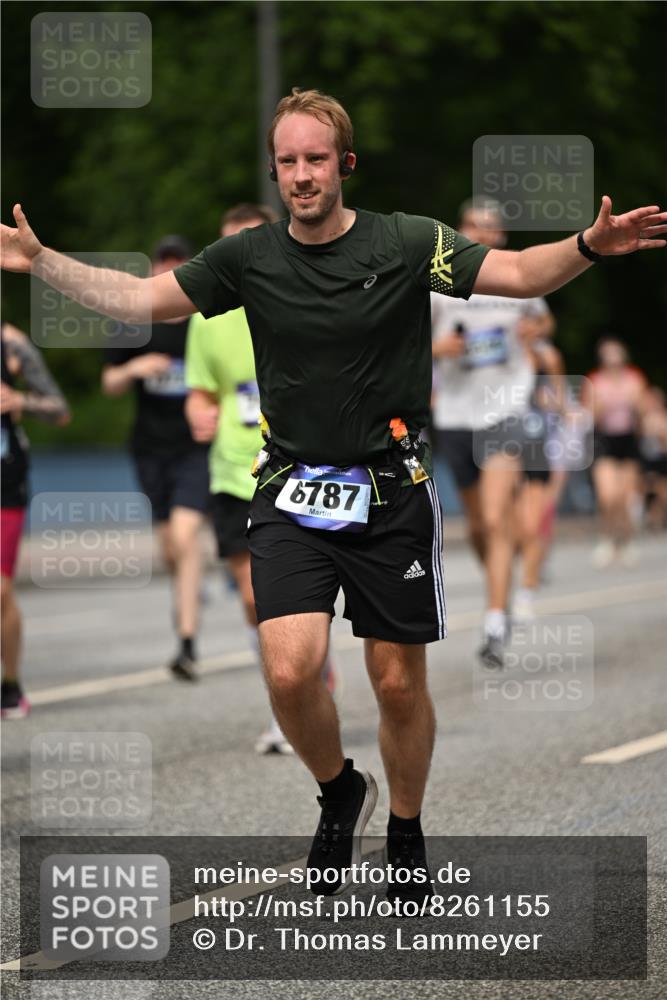 29.06.2025 - hella hamburg halbmarathon Dr. Thomas Lammeyer http://msf.ph/oto/8261155 29.06.2025 10:35:15 Kennedybrücke 1059, 1097, 1472, 1547, 1979, 2414, 2754, 2755, 2914, 3281, 3443, 4561, 4817, 5437, 5943, 6057, 6078, 6195, 6546, 6616, 6725, 6787, 7120, 7604, 7772, 8050, 8812, 8941, 10586 meine-sportfotos.de