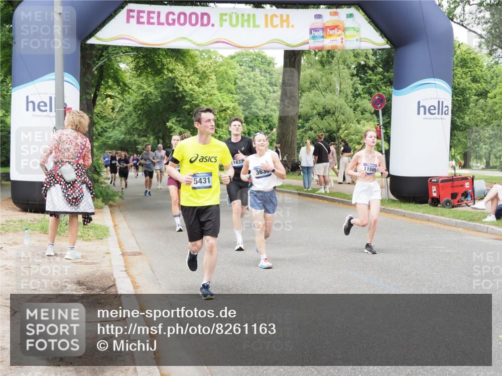 29.06.2025 - hella hamburg halbmarathon MichiJ http://msf.ph/oto/8261163 29.06.2025 10:53:48 Zwischen KM18-KM19 1329, 2868, 3630, 4532, 5431, 11509, 12998, 16379, 17500, 18857 meine-sportfotos.de
