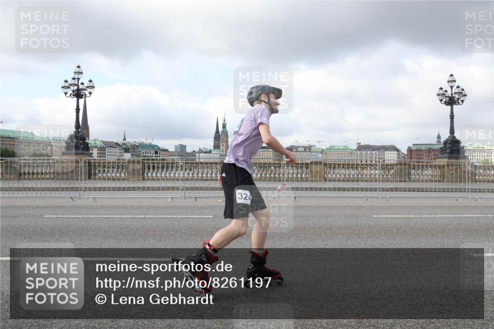 29.06.2025 - hella hamburg halbmarathon Lena Gebhardt http://msf.ph/oto/8261197 29.06.2025 09:03:37 Lombardsbrücke  meine-sportfotos.de