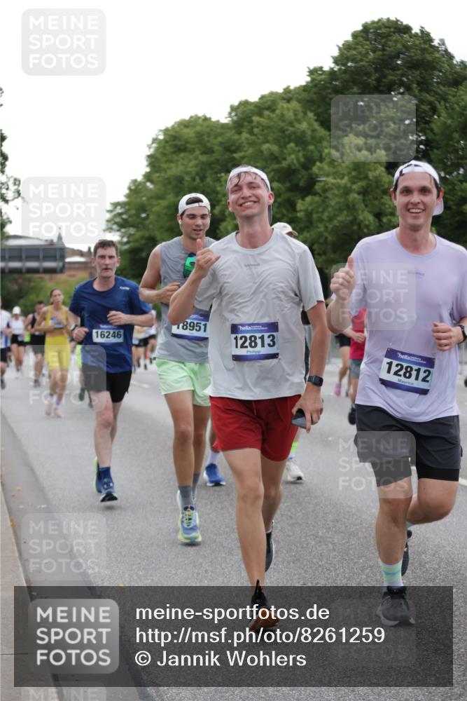 29.06.2025 - hella hamburg halbmarathon Jannik Wohlers http://msf.ph/oto/8261259 29.06.2025 10:32:46 Lombardsbrücke 1324, 1764, 2038, 2054, 2085, 2838, 2959, 3391, 3871, 4030, 4096, 4445, 4650, 5110, 5180, 5581, 5917, 6773, 7982, 8595, 9143, 9289, 9471, 11229, 11260, 11713, 11826, 12039, 12812, 12813, 13339, 14085, 14305, 14743, 15091, 15815, 15885, 15951, 15957, 15964, 16246, 16270, 16391, 17135, 17157, 17317, 17417, 18191, 18409, 18742, 18743, 18951 meine-sportfotos.de